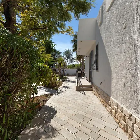 Ada By Barbarhouse Holiday home